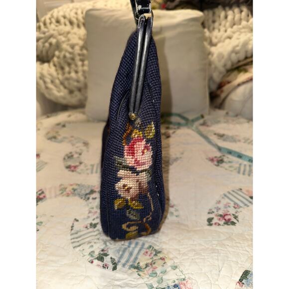 GIANT VINTAGE 50's 60's DENIM BLUE NEEDLEPOINT FLORAL FRAME BAG - Picture 9 of 12